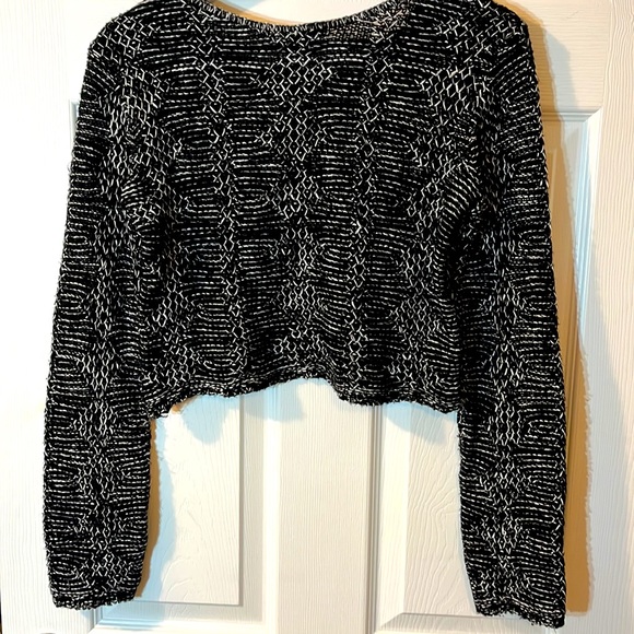 Charlotte Russe cropped high low sweater black and white XS - Picture 4 of 5